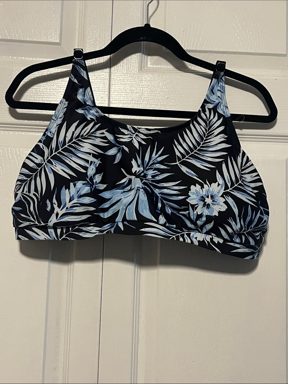 Womens 2 Piece Black Swim with Floral Shorts with Blue Floral Bikini Top Size 2X - Picture 3 of 8